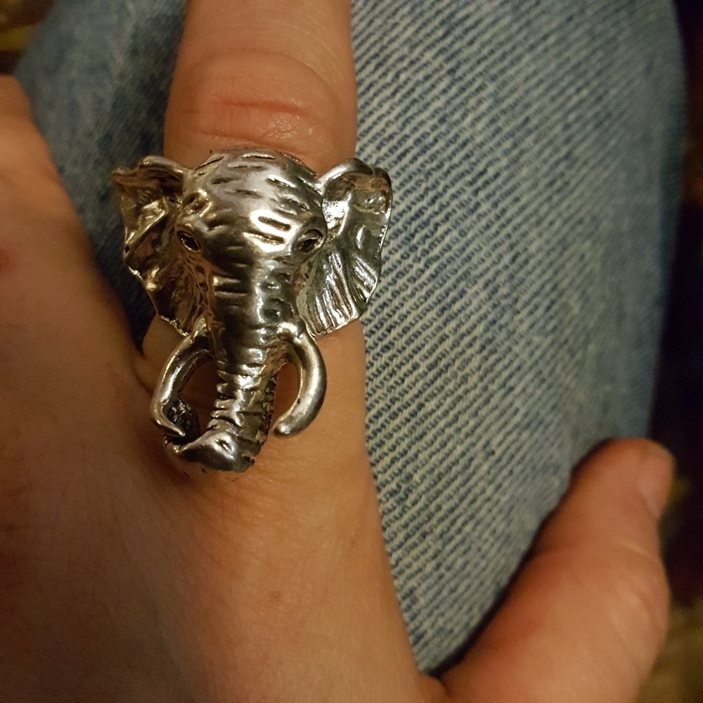DETAILEDElephant Lovers Amazing FaceRing VariSizes